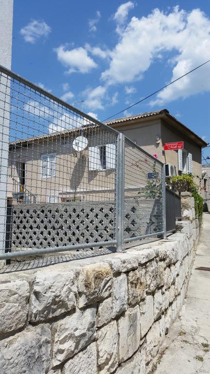 Apartments Mali Raj Vranjic Exterior photo